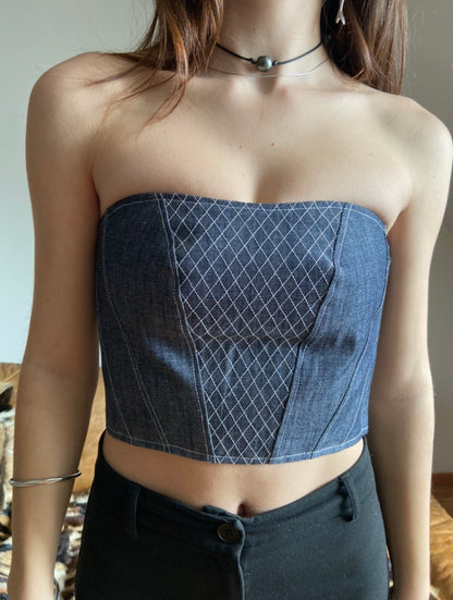 Bustier en jean brodé – Pièce unique